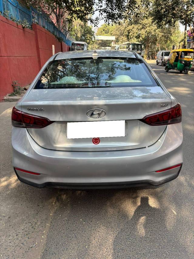 https://images10.gaadi.com/usedcar_image/4318895/original/processed_becf983cd6743f770fe62b3e13887860.jpeg?imwidth=6401