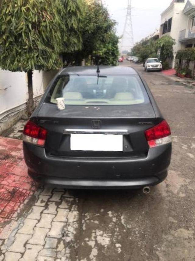 https://images10.gaadi.com/usedcar_image/4318907/original/bd560a32c9a34731cf64e72f7923c449.jpeg?imwidth=6401