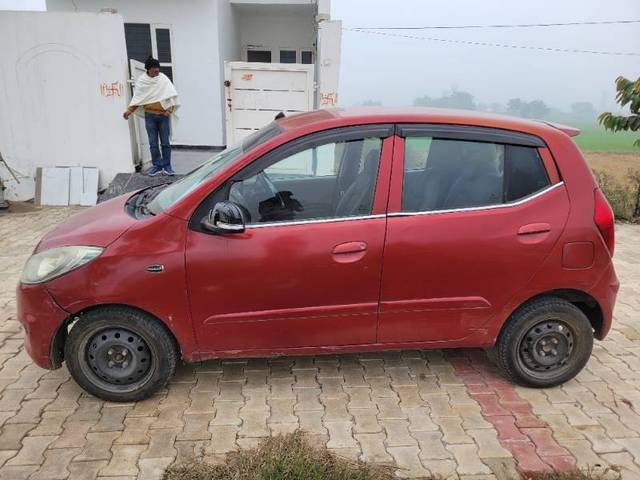 https://images10.gaadi.com/usedcar_image/4319007/original/9a0a4828f9bb18f7aabeb52d061b9cfc.jpg?imwidth=6402