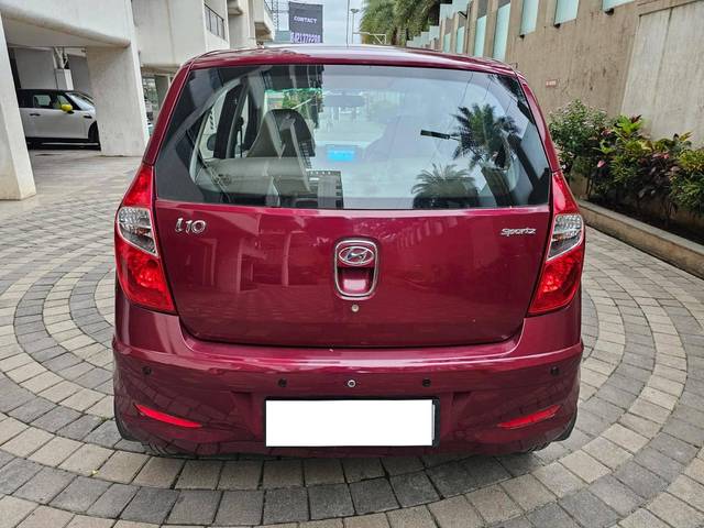 https://images10.gaadi.com/usedcar_image/4319037/original/processed_2d2f037cb98c0fb7bcfc1c6dabca7152.jpg?imwidth=6402