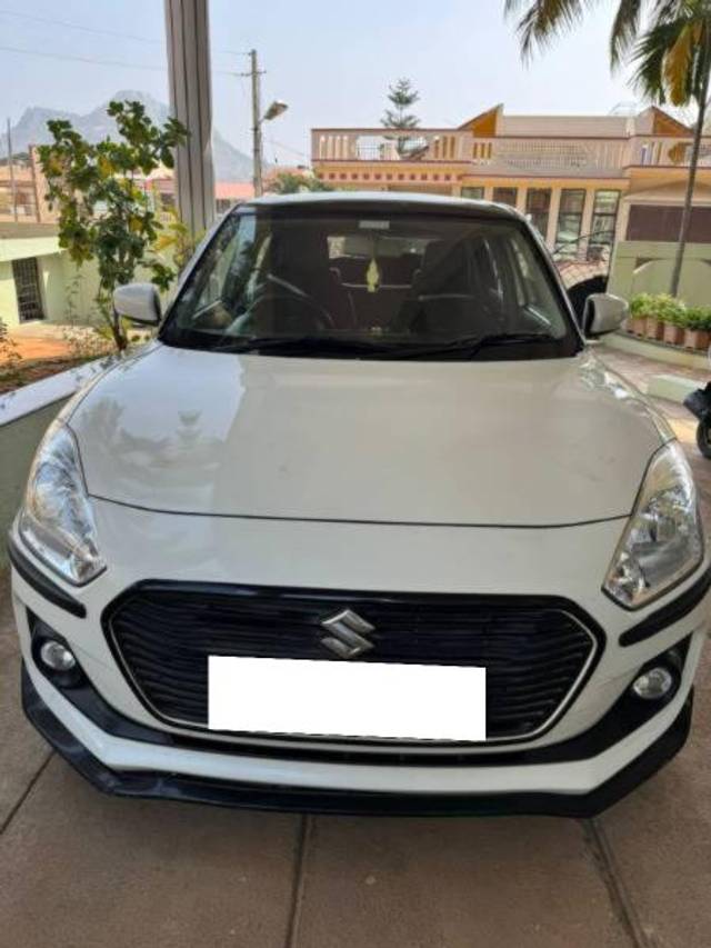 https://images10.gaadi.com/usedcar_image/4319051/original/processed_713034f3-54ae-4470-bb0a-ea91cca32e62.jpg?imwidth=6400