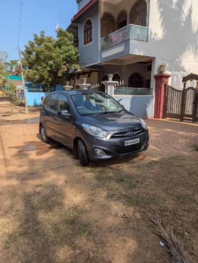 https://images10.gaadi.com/usedcar_image/4319062/original/processed_d6ab8617-95de-41bf-a33d-a675a01652c2.jpg?imwidth=6400