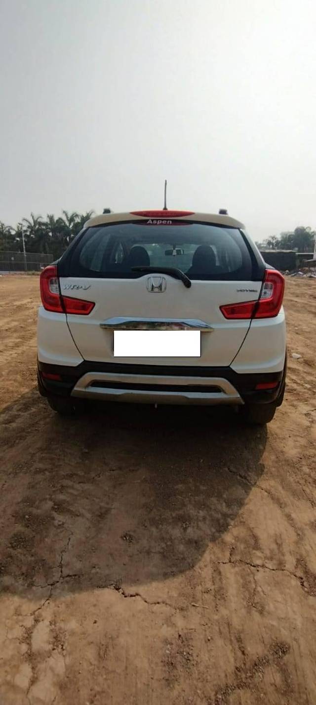 https://images10.gaadi.com/usedcar_image/4319129/original/processed_22d7186eb1f64ca3c1ff1640b52c499a.jpg?imwidth=6402