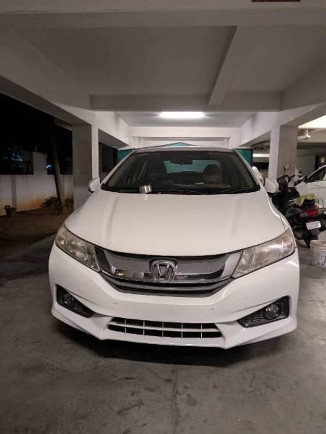 https://images10.gaadi.com/usedcar_image/4319146/original/processed_997b9927-1bab-4d2a-a239-5f1335f8a3d1.jpg?imwidth=6400