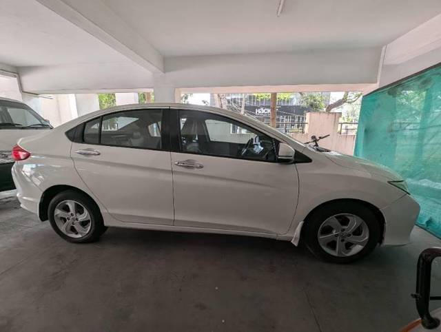 https://images10.gaadi.com/usedcar_image/4319146/original/processed_e34238ec-d1cc-4c4d-a789-5c1290d9f3ca.jpg?imwidth=6401