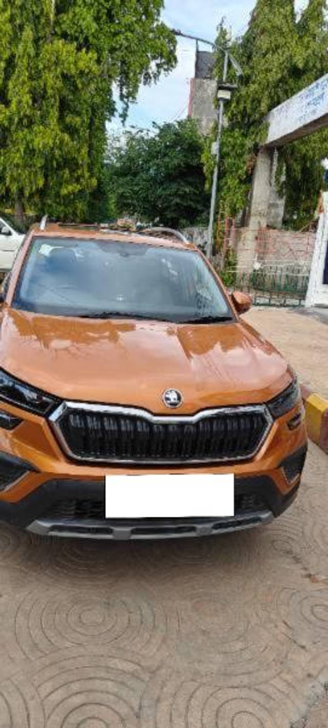 https://images10.gaadi.com/usedcar_image/4319155/original/processed_980f76f9-6c1b-4f1f-bbef-e1631d21af85.jpg?imwidth=6400