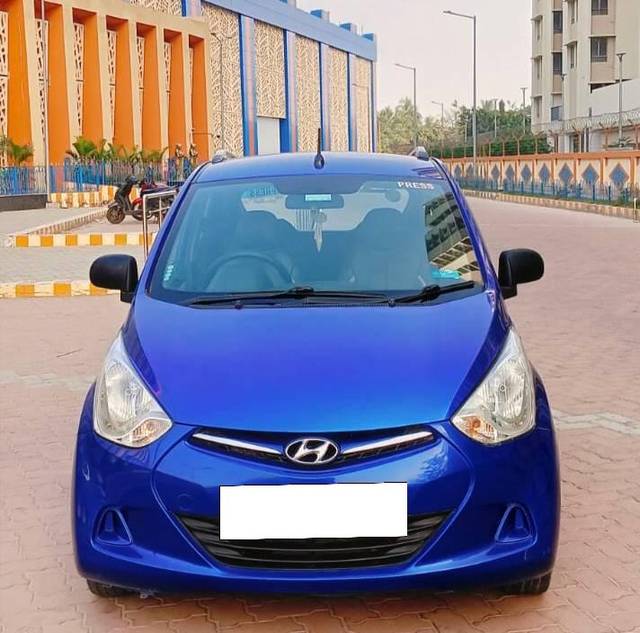 https://images10.gaadi.com/usedcar_image/4319164/original/processed_ffef65cd59211cea083aec76f5aea502.jpg?imwidth=6400