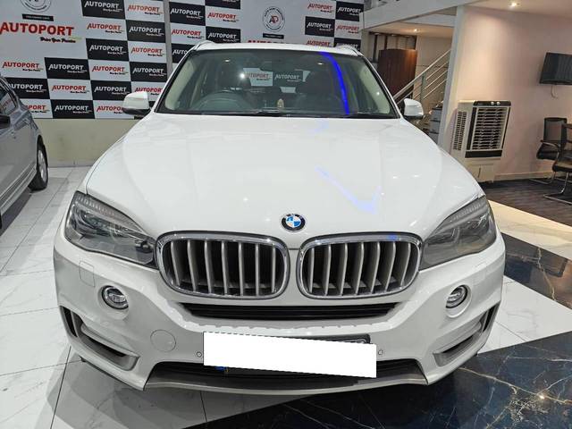 https://images10.gaadi.com/usedcar_image/4319167/original/processed_a3b44b570ab5e6580519eba877f3ade4.jpg?imwidth=6402