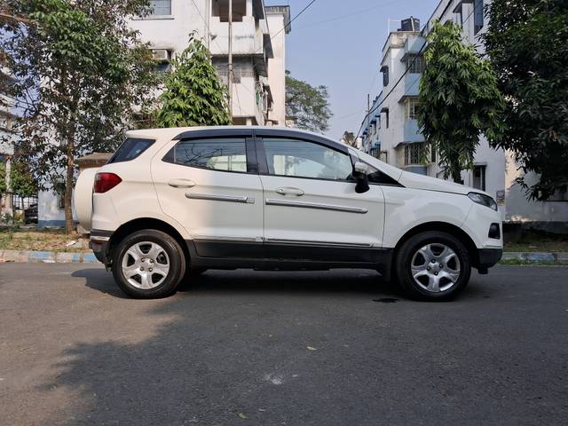 https://images10.gaadi.com/usedcar_image/4319181/original/7fcf866624e06318decc3c82365f1f50.jpg?imwidth=6401