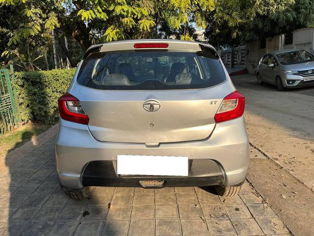 https://images10.gaadi.com/usedcar_image/4319212/original/processed_fe58548ff0124c8bff06fc4fb8cae4a7.jpg?imwidth=6402