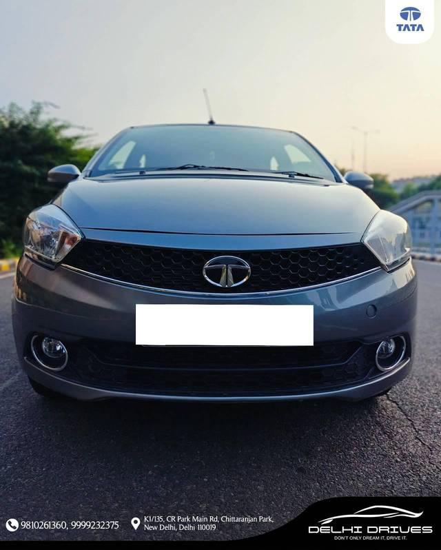 https://images10.gaadi.com/usedcar_image/4319239/original/processed_bf8fa10db0183df5f257e3b63a1c96cd.jpeg?imwidth=6400