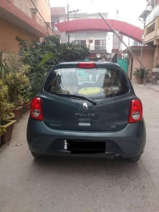 https://images10.gaadi.com/usedcar_image/4319280/original/processed_5129a107-77d0-4915-8308-a950da0ab637.jpg?imwidth=6401