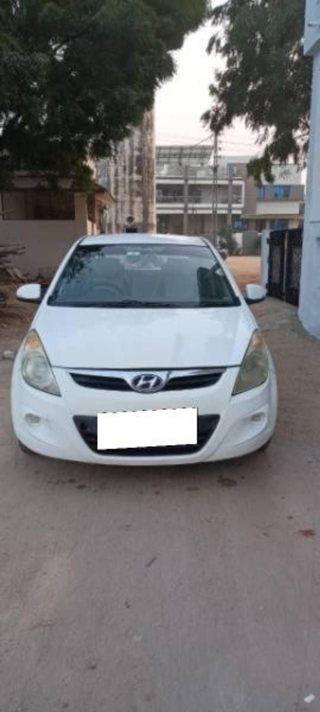 https://images10.gaadi.com/usedcar_image/4319315/original/processed_3a9b6270-9ec3-4789-8f55-1d1f10e35cb2.jpeg?imwidth=6401