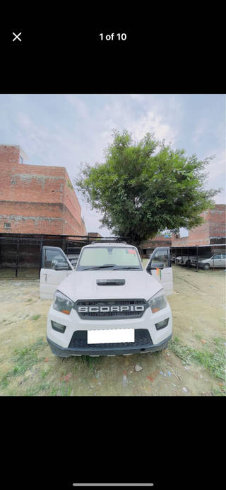 Mahindra Scorpio 2014-2022 Mahindra Scorpio S10 7 Seater