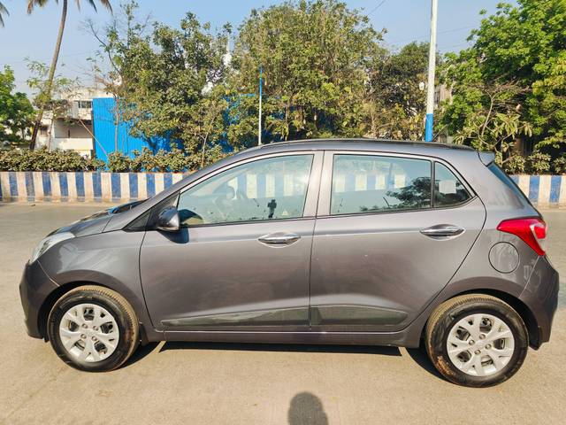 https://images10.gaadi.com/usedcar_image/4319577/original/processed_4d92a0ba9a2261267b8ebe37a91f60d8.jpg?imwidth=6402