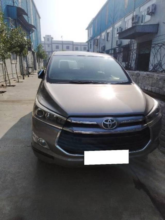 https://images10.gaadi.com/usedcar_image/4319612/original/processed_29507a72-86eb-4d25-939e-ab6e59505e75.jpg?imwidth=6401