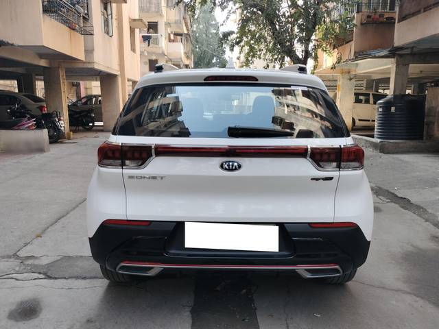 https://images10.gaadi.com/usedcar_image/4319618/original/processed_8311384d67cdee7218b1be47d5410242.jpg?imwidth=6402