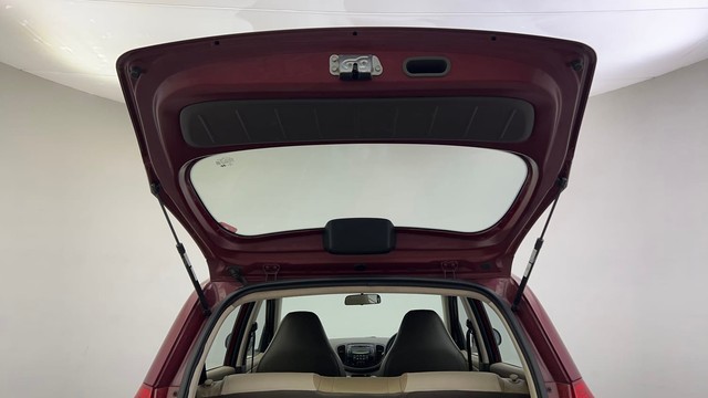 Second-hand 2013 Hyundai i10 Magna 1.1 for sale in Ahmedabad-31