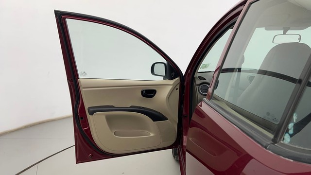 Second-hand 2013 Hyundai i10 Magna 1.1 for sale in Ahmedabad-29