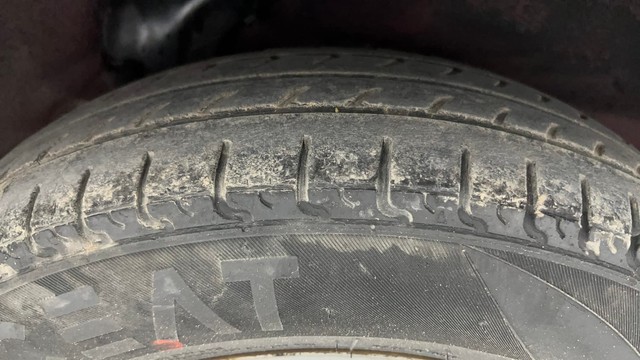 Second-hand 2013 Hyundai i10 Magna 1.1 for sale in Ahmedabad-36