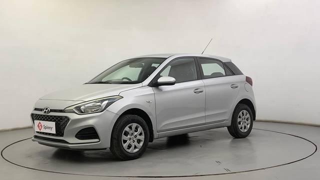 https://images10.gaadi.com/usedcar_image/4320067/original/965839896bc1bd5dd52951ca1683a3ed.JPG?imwidth=6400