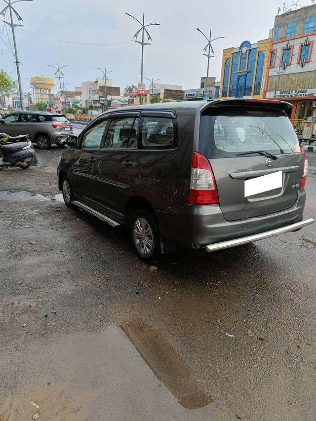 https://images10.gaadi.com/usedcar_image/4320378/original/processed_cfccb60c3a9f05a0371e755284f81d89.jpg?imwidth=6402