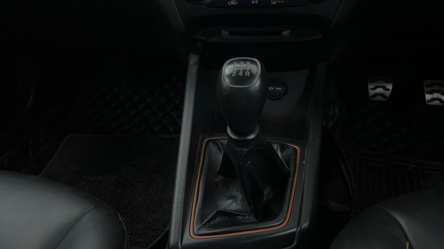 Second-hand 2015 Hyundai i20 Active 1.2 S for sale in New Delhi-12