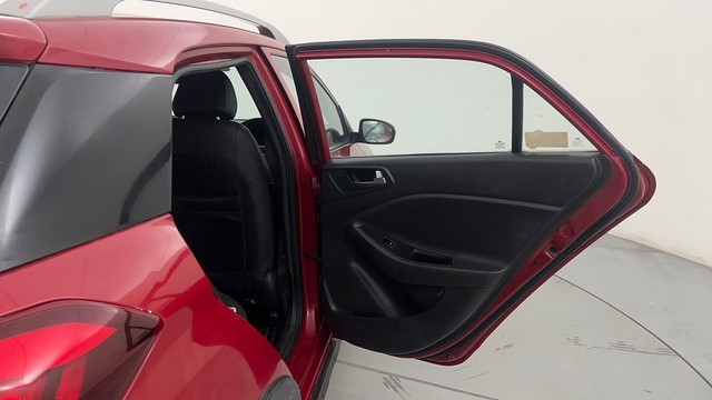 Second-hand 2015 Hyundai i20 Active 1.2 S for sale in New Delhi-37