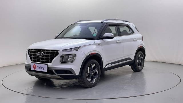 https://images10.gaadi.com/usedcar_image/4320789/original/815b19b933b43eea887d7c012d8bd53b.JPG?imwidth=6400