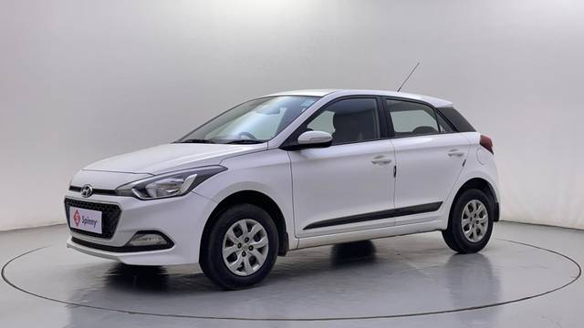 https://images10.gaadi.com/usedcar_image/4320791/original/6dfdb3e079326f6dfd52b9ba799bd7c6.JPG?imwidth=6400