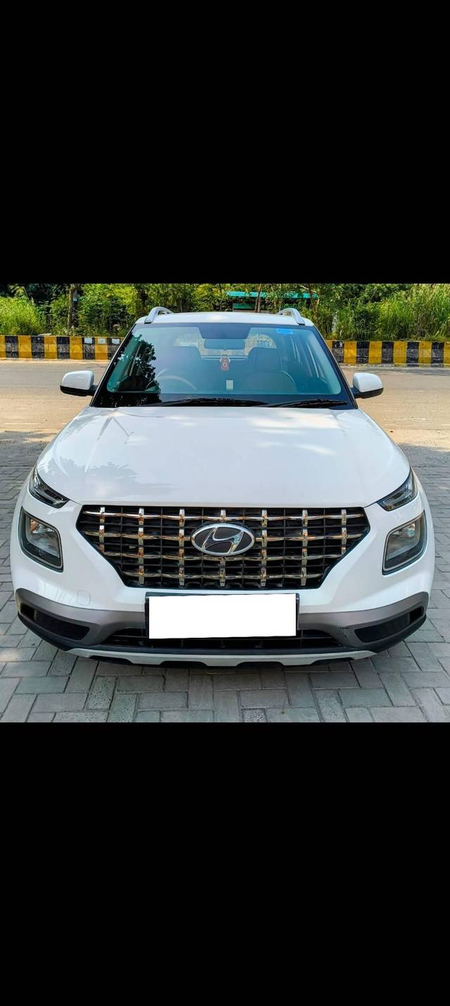 https://images10.gaadi.com/usedcar_image/4321001/original/processed_2c1737230fe84768f94a287789bf2c28.jpg?imwidth=6400