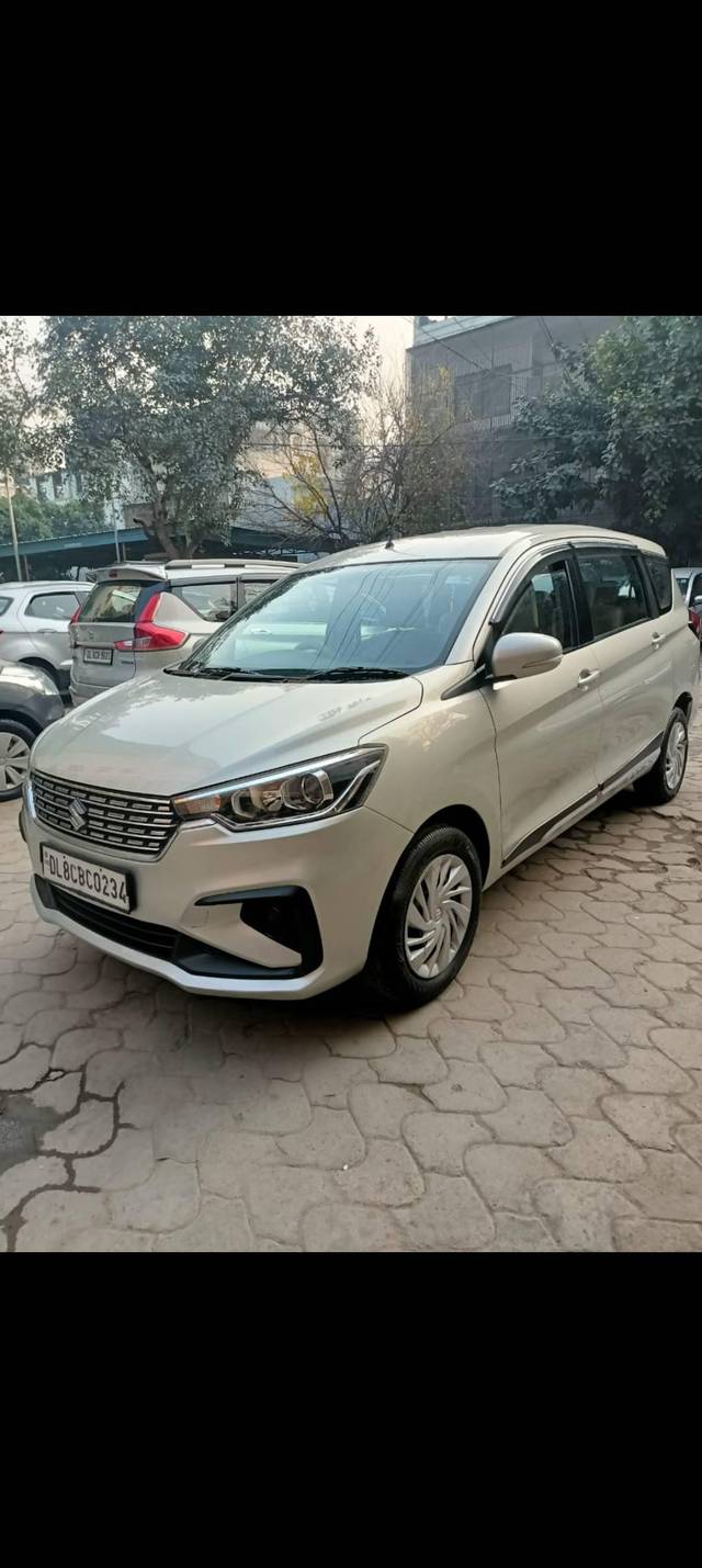 https://images10.gaadi.com/usedcar_image/4321008/original/processed_aa24eb49ef967e9b673704a541b162fc.jpg?imwidth=6402