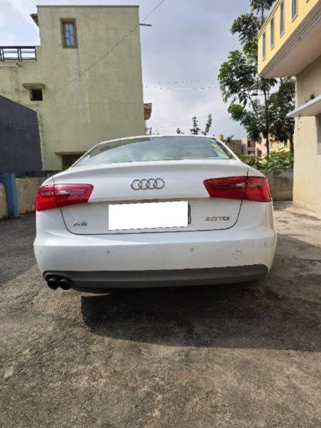 https://images10.gaadi.com/usedcar_image/4321025/original/02e90f0940ab1116be77e36aff9763d8.jpg?imwidth=6401