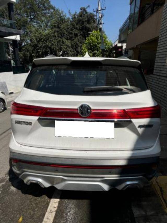 https://images10.gaadi.com/usedcar_image/4321026/original/00589af2f7a5fa6a31b55509cd662048.jpeg?imwidth=6401