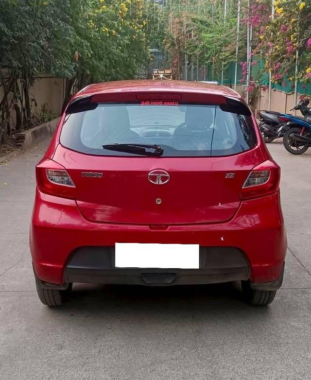 https://images10.gaadi.com/usedcar_image/4321037/original/processed_b2ad6b7b1809c6ef47277c0ff321b6a5.jpg?imwidth=6402