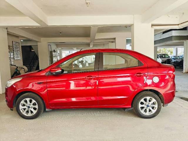 https://images10.gaadi.com/usedcar_image/4321078/original/processed_d9d3e342-e7c8-4b96-a68b-c43a5a47b8b7.jpg?imwidth=6402