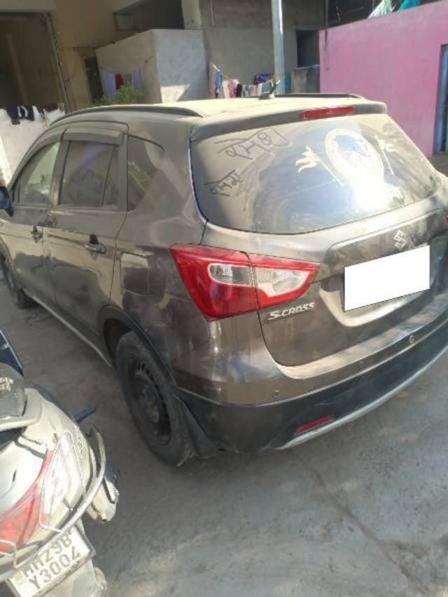 https://images10.gaadi.com/usedcar_image/4321137/original/processed_0e941179-b4d9-4a49-8851-40b3a2046aae.jpg?imwidth=6400