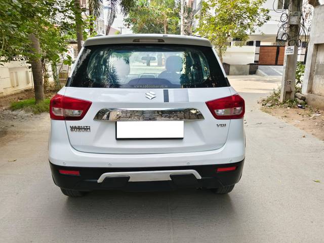 https://images10.gaadi.com/usedcar_image/4321169/original/processed_78d17bebde6b8266adbcafe8a9c146ea.jpg?imwidth=6402