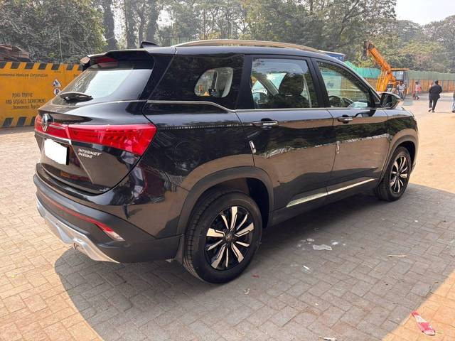 https://images10.gaadi.com/usedcar_image/4321206/original/processed_a027add79981359fbac39dd492523e25.jpg?imwidth=6402