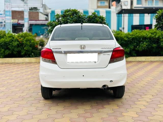 https://images10.gaadi.com/usedcar_image/4321227/original/processed_70824690c7ac83575cff05e31a2688b4.jpg?imwidth=6402