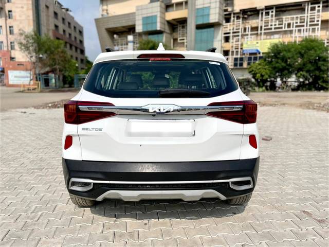 https://images10.gaadi.com/usedcar_image/4321289/original/processed_b51ac580aa8a3453e4e9c5e6b15b3238.jpg?imwidth=6402