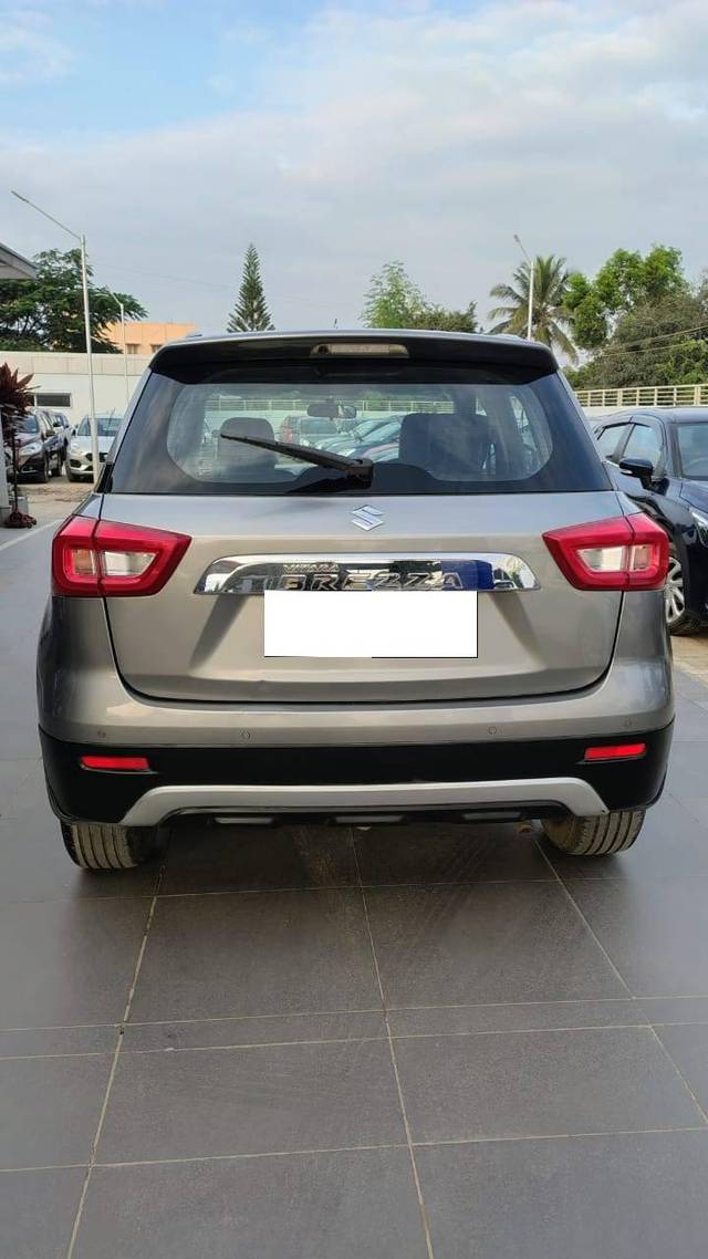 https://images10.gaadi.com/usedcar_image/4321317/original/processed_d87d6cfa46e15b40e09555f5180498bd.jpg?imwidth=6402