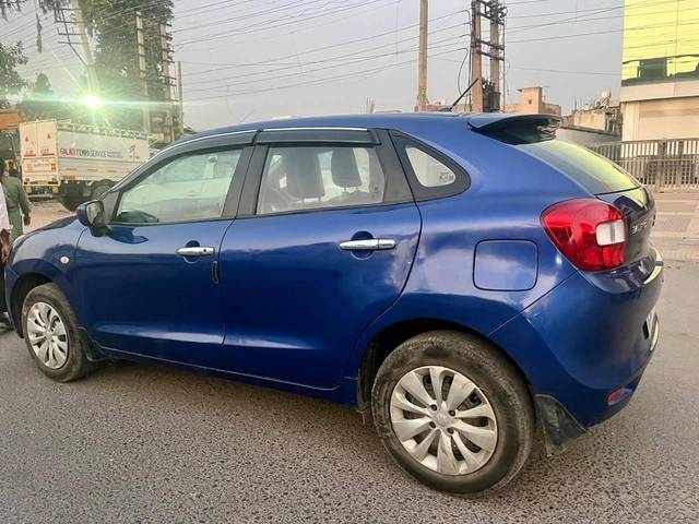 https://images10.gaadi.com/usedcar_image/4321321/original/processed_c318fc3cf873088dd2cfb51644b2a667.jpg?imwidth=6402