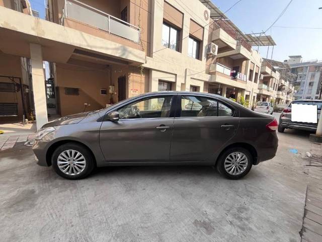 https://images10.gaadi.com/usedcar_image/4321379/original/processed_f0a92d3b-e463-46fb-9a85-42ad936a97dd.JPG?imwidth=6402