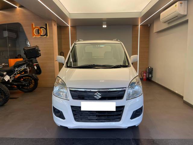 https://images10.gaadi.com/usedcar_image/4321420/original/processed_e812f992cab8a03334885732130e1d7b.jpeg?imwidth=6400