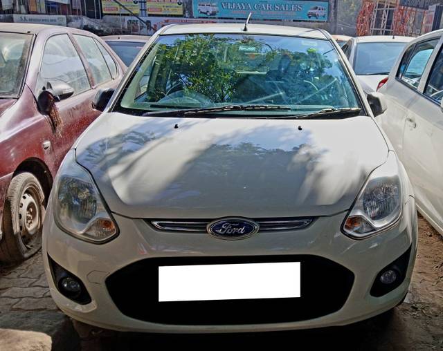 https://images10.gaadi.com/usedcar_image/4321437/original/processed_60ebb130dc378be702e6611d58a720fb.jpg?imwidth=6400