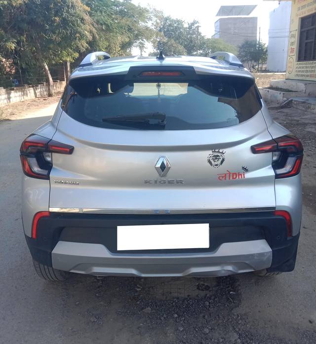 https://images10.gaadi.com/usedcar_image/4321469/original/processed_4e23e6ae5d9ac6153a5b090a32f8a492.jpg?imwidth=6402