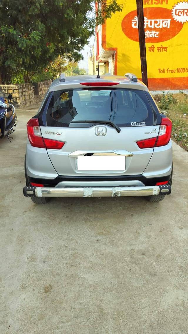 https://images10.gaadi.com/usedcar_image/4321475/original/processed_1d3991356867af57cd539fb68de92161.jpg?imwidth=6401