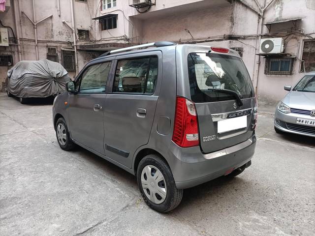 https://images10.gaadi.com/usedcar_image/4321493/original/processed_33420aa8f5420cbee18f8c234c83ad00.jpg?imwidth=6402