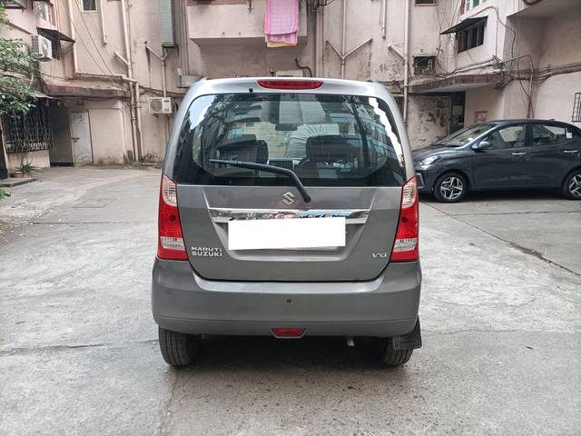 https://images10.gaadi.com/usedcar_image/4321493/original/processed_e23cf004c702d5bb0f91f67194f14490.jpg?imwidth=6401